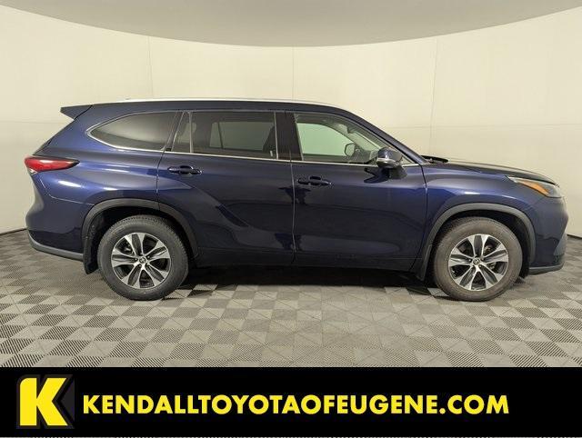 used 2022 Toyota Highlander car, priced at $36,998