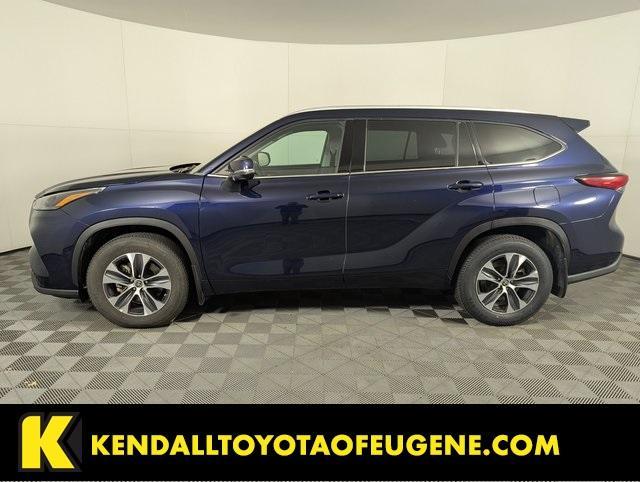 used 2022 Toyota Highlander car, priced at $36,998