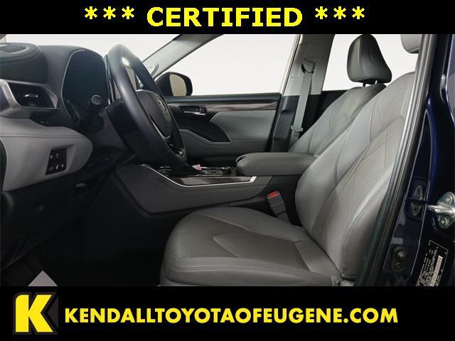 used 2022 Toyota Highlander car, priced at $42,342