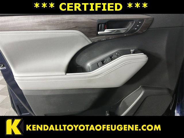 used 2022 Toyota Highlander car, priced at $42,342