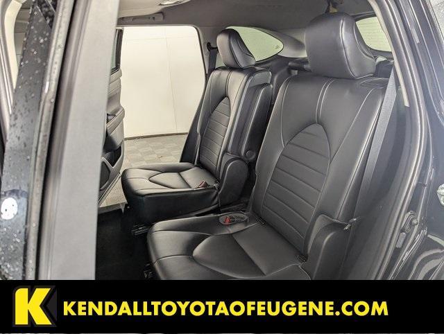 used 2022 Toyota Highlander car, priced at $37,998