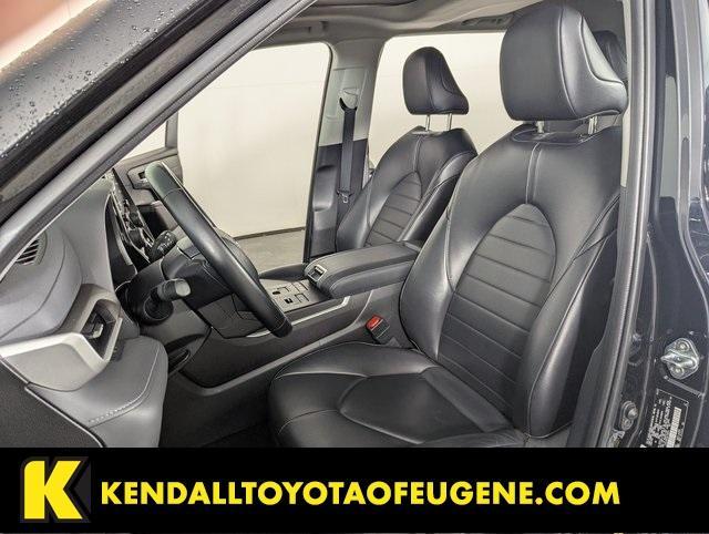 used 2022 Toyota Highlander car, priced at $37,998