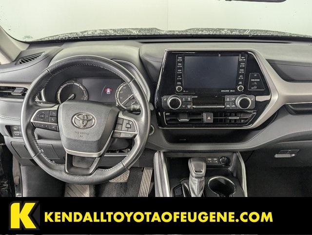 used 2022 Toyota Highlander car, priced at $37,998