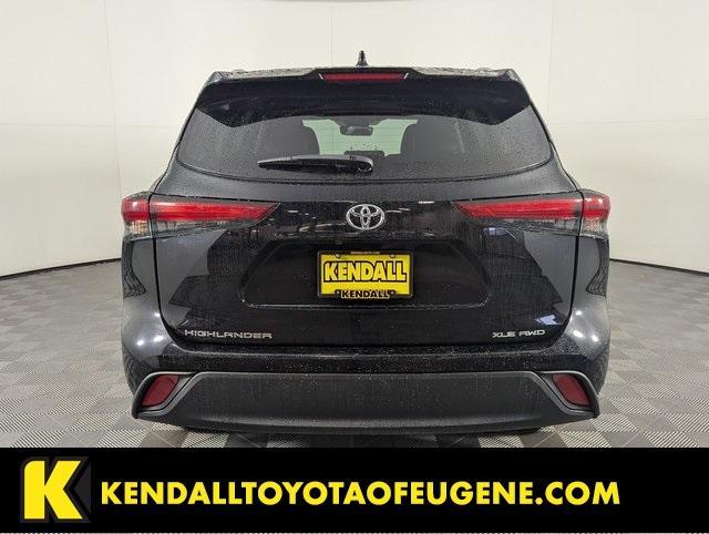 used 2022 Toyota Highlander car, priced at $37,998