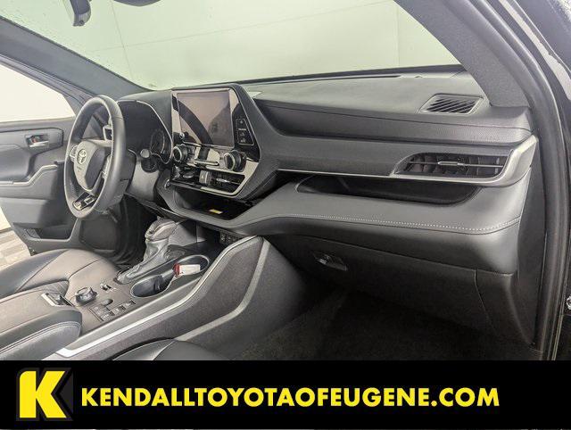 used 2024 Toyota Highlander car, priced at $44,722