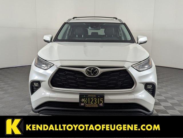 used 2022 Toyota Highlander car, priced at $40,998