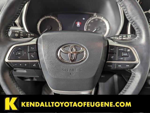 used 2024 Toyota Highlander car, priced at $41,690