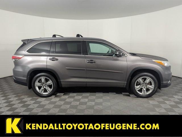 used 2016 Toyota Highlander car, priced at $22,998