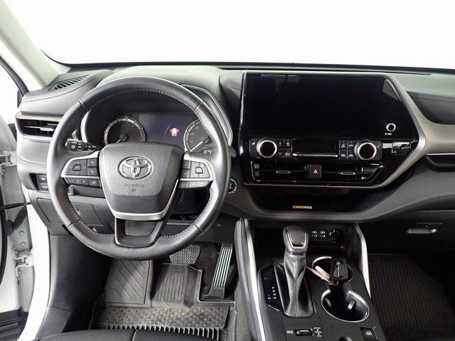 used 2023 Toyota Highlander car, priced at $40,788