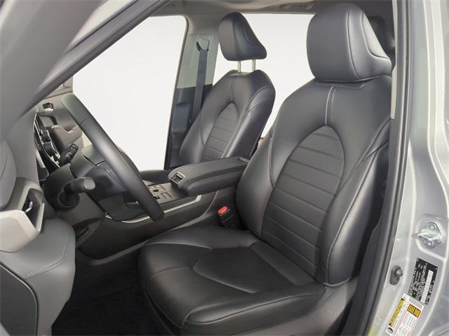used 2024 Toyota Highlander car, priced at $46,998