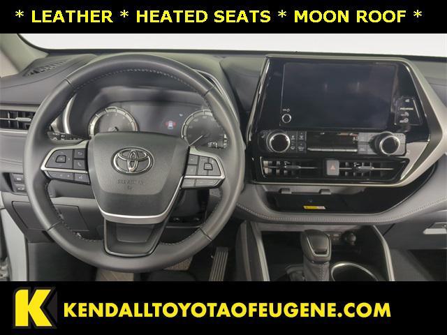 used 2024 Toyota Highlander car, priced at $45,092