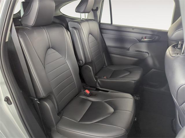 used 2024 Toyota Highlander car, priced at $46,998