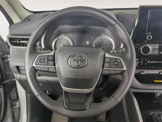 used 2024 Toyota Highlander car, priced at $46,998