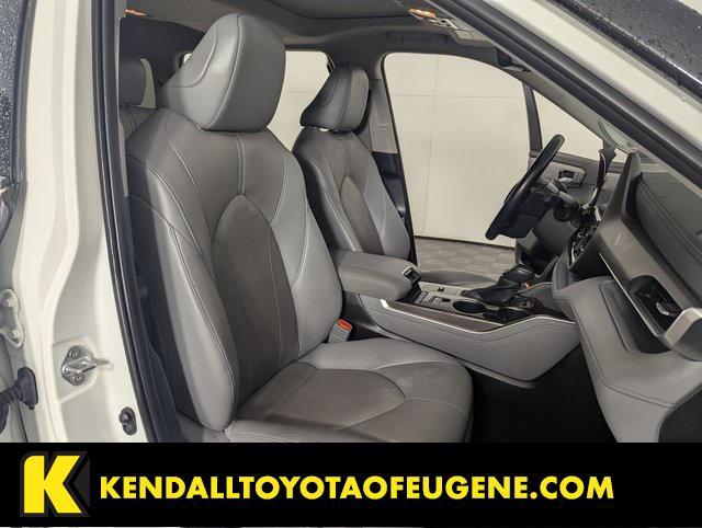 used 2020 Toyota Highlander car, priced at $36,998