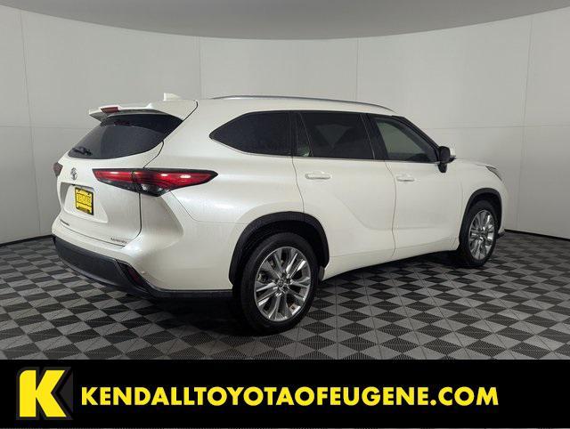 used 2020 Toyota Highlander car, priced at $36,998