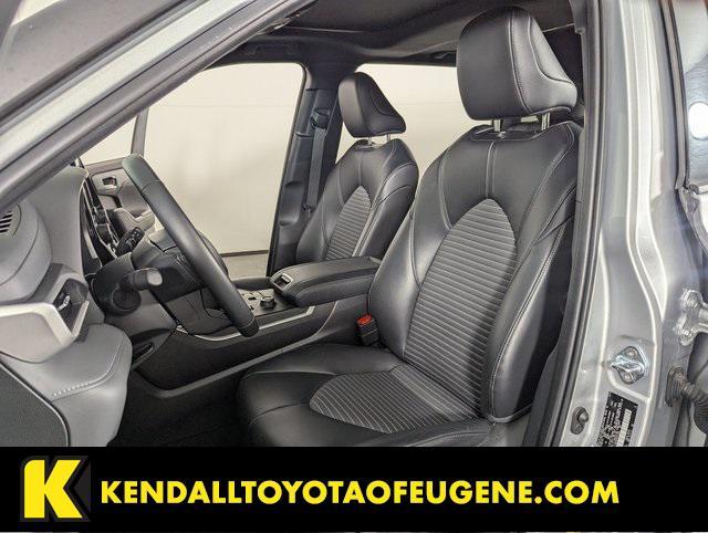 used 2024 Toyota Highlander car, priced at $44,998