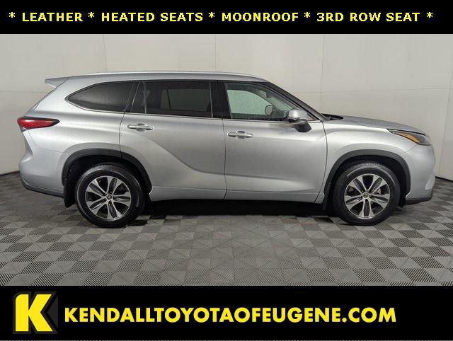 used 2022 Toyota Highlander car, priced at $34,587