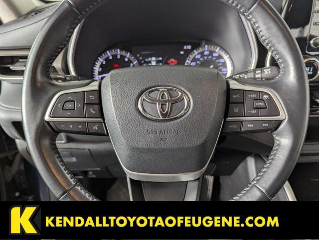 used 2022 Toyota Highlander car, priced at $37,488