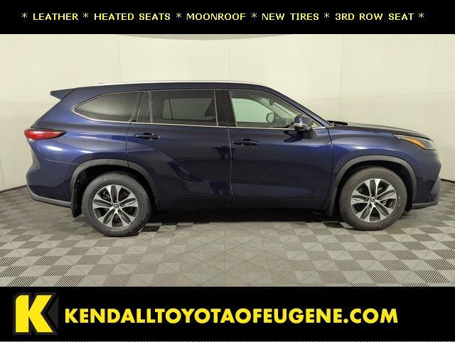 used 2022 Toyota Highlander car, priced at $33,896