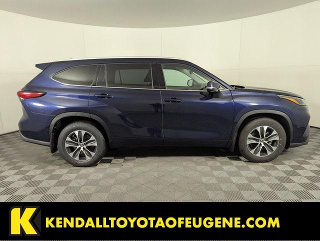 used 2022 Toyota Highlander car, priced at $37,488