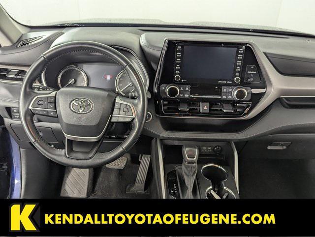 used 2022 Toyota Highlander car, priced at $37,488