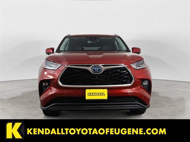 used 2022 Toyota Highlander Hybrid car, priced at $46,998
