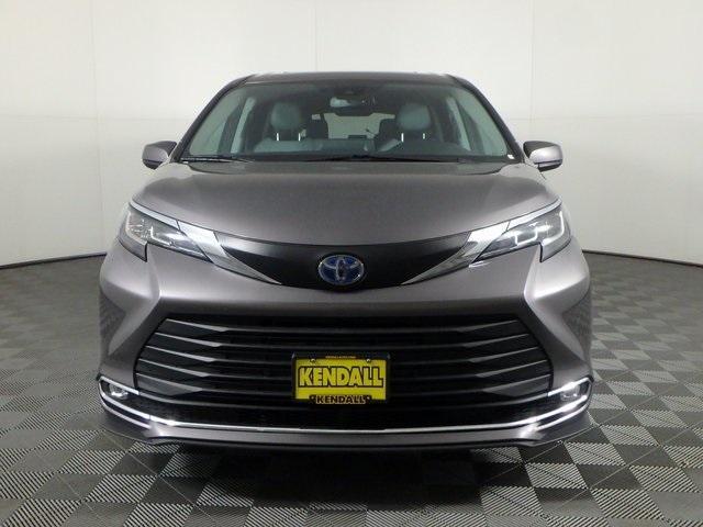 used 2022 Toyota Sienna car, priced at $37,996