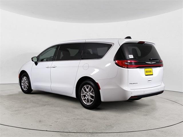used 2024 Chrysler Pacifica car, priced at $33,998