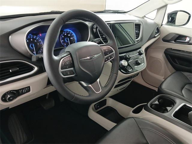 used 2024 Chrysler Pacifica car, priced at $33,998