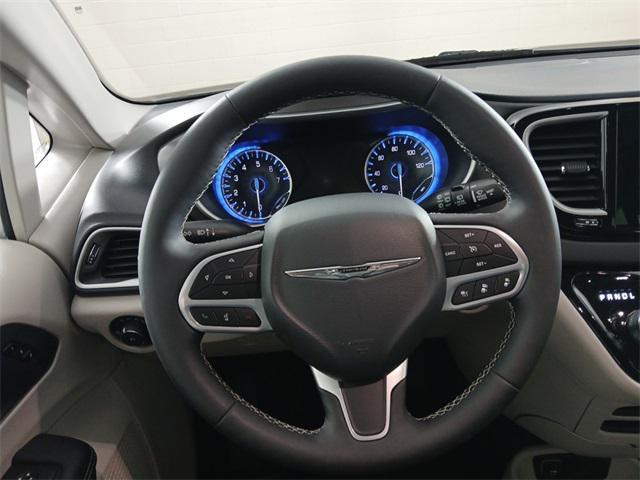 used 2024 Chrysler Pacifica car, priced at $33,998