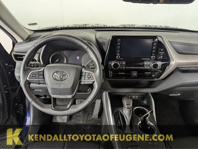 used 2022 Toyota Highlander car, priced at $37,488