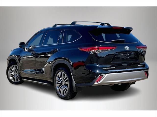 used 2021 Toyota Highlander car, priced at $34,591