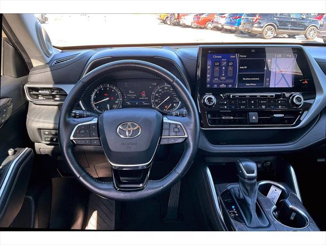 used 2021 Toyota Highlander car, priced at $34,591