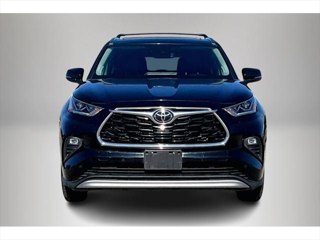 used 2021 Toyota Highlander car, priced at $34,591