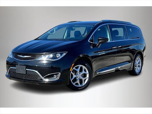 used 2018 Chrysler Pacifica car, priced at $18,691