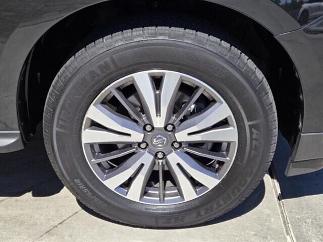 used 2020 Nissan Pathfinder car, priced at $20,997