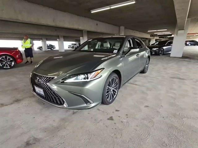 used 2023 Lexus ES 300h car, priced at $43,997