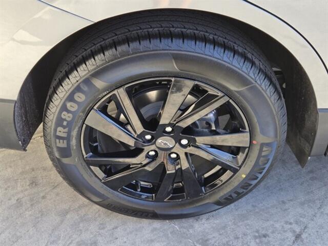 used 2023 Chevrolet Equinox car, priced at $22,497