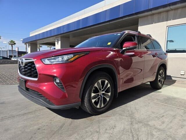 used 2020 Toyota Highlander car, priced at $34,997