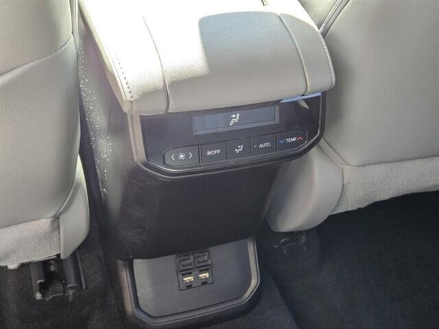 used 2020 Toyota Highlander car, priced at $32,997