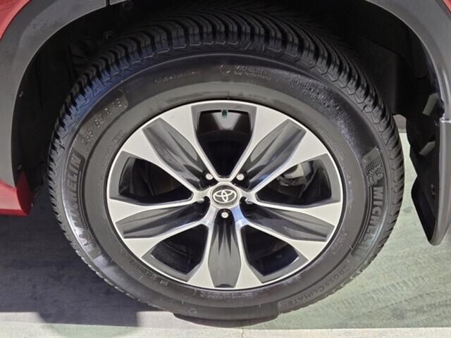 used 2020 Toyota Highlander car, priced at $32,997