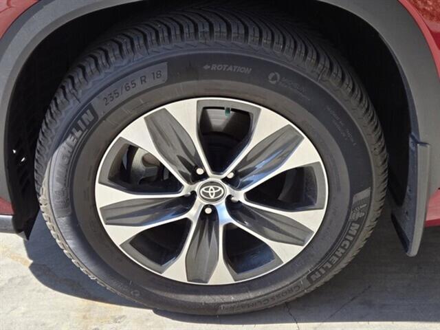 used 2020 Toyota Highlander car, priced at $34,997