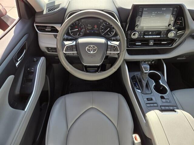 used 2020 Toyota Highlander car, priced at $34,997