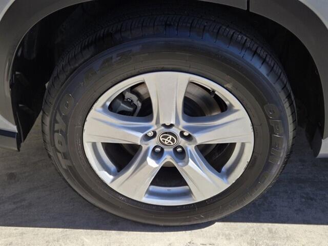 used 2021 Toyota Highlander car, priced at $25,497