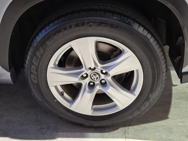 used 2021 Toyota Highlander car, priced at $25,497