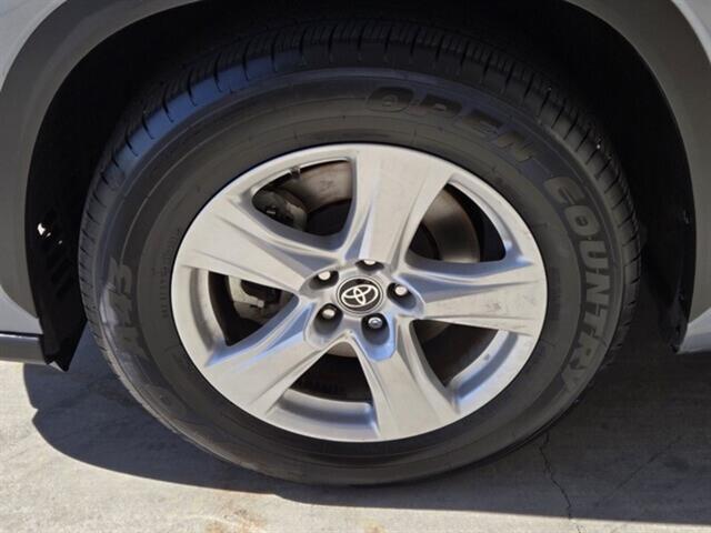 used 2021 Toyota Highlander car, priced at $25,497