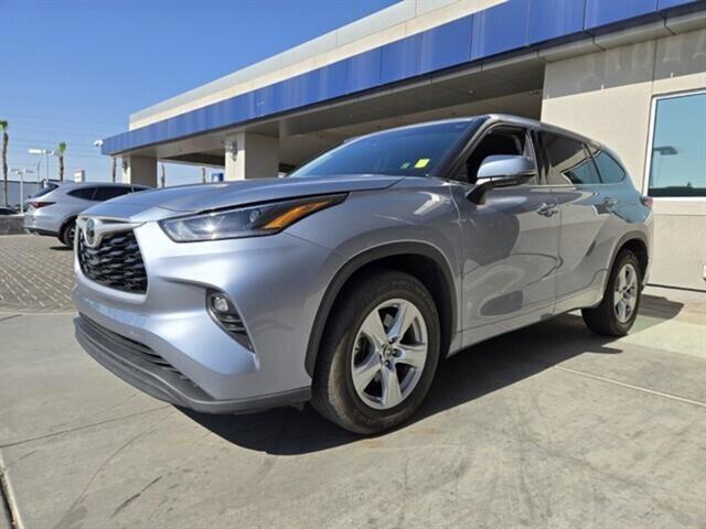 used 2021 Toyota Highlander car, priced at $27,997