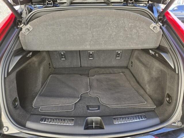 used 2024 Cadillac XT4 car, priced at $28,997