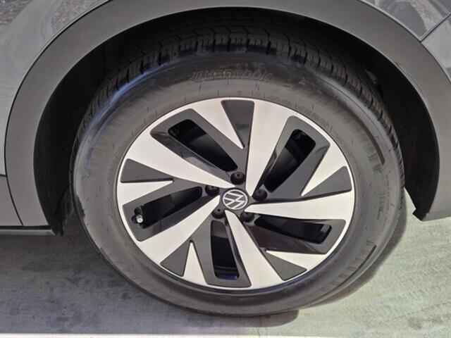 used 2024 Volkswagen ID.4 car, priced at $25,997