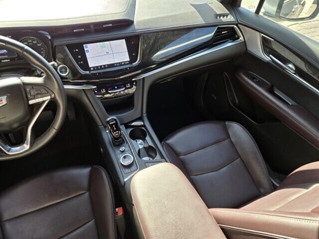 used 2023 Cadillac XT6 car, priced at $43,997